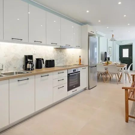 Lägenhet Gangadis Luxury House 1 *